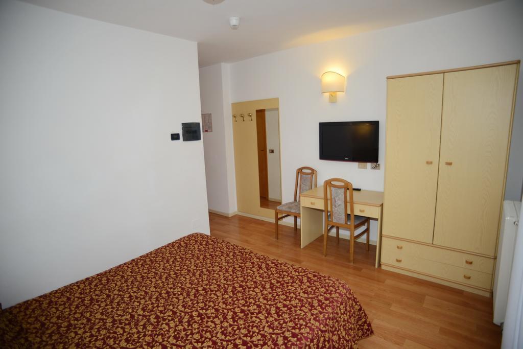 Hotel Canada Andalo Room photo